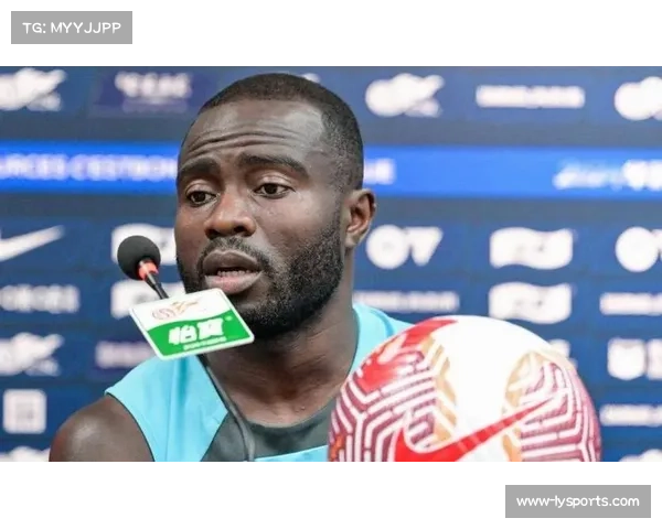 英博老将阿奇姆彭传射建功 经验丰富的前场串联者